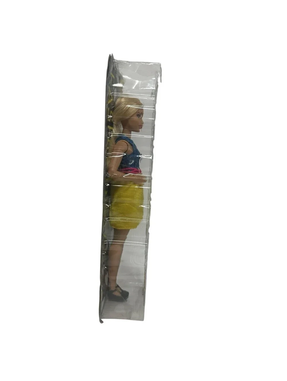 Barbie Fashionistas #22 Chambray Chic Curvy Doll   NEW